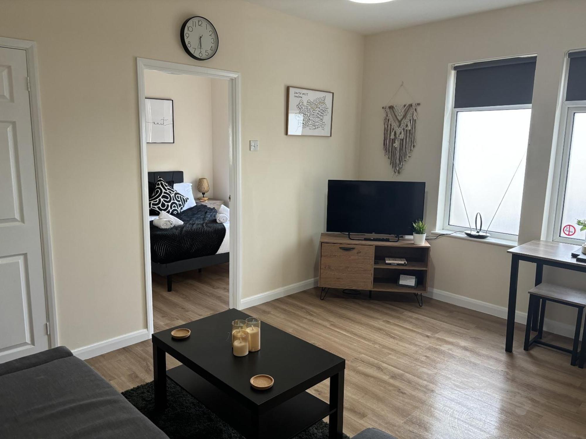 Central - 1 Bed, Cosy Retreat スウィンドン エクステリア 写真